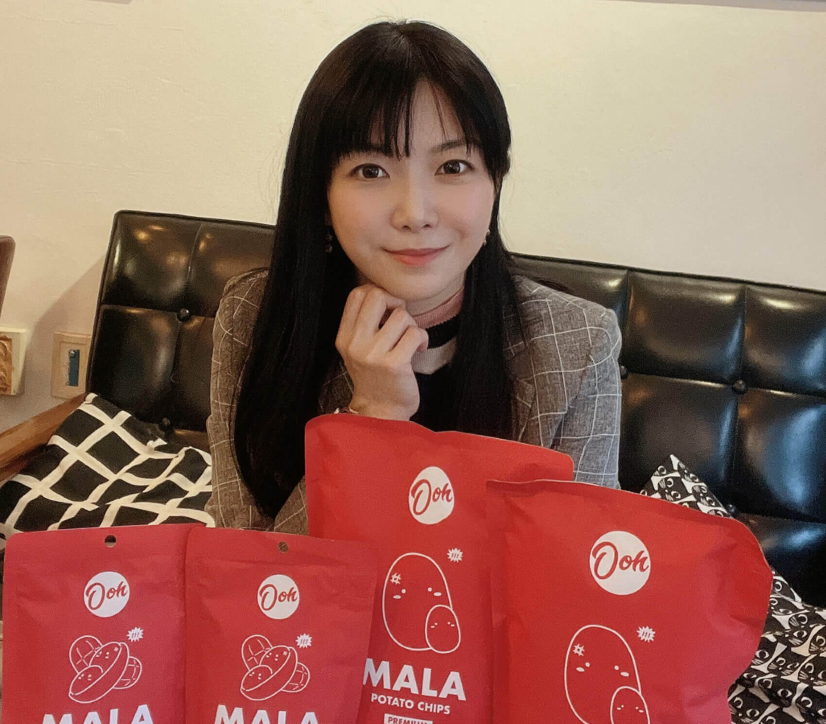 SingCham Korea Director, Reina, with Ooh Mala Snacks | SingCham Korea